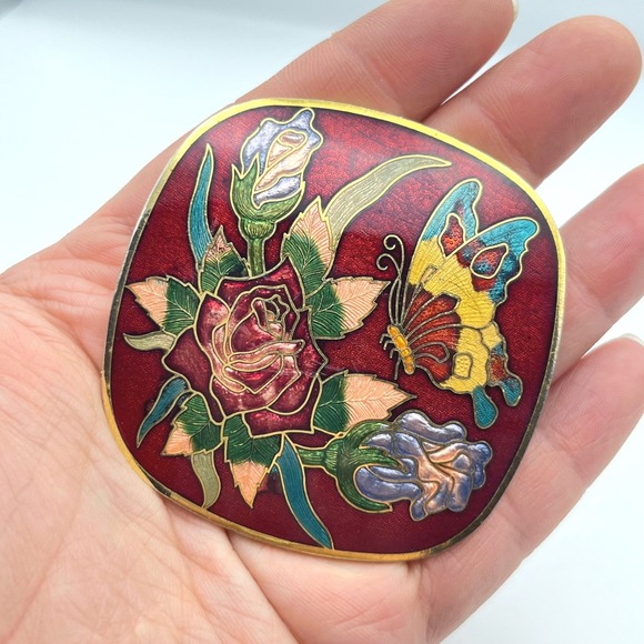Jewelry - Vintage Red Cloisonne Enamel Floral Butterfly Scarf Clip Gold Tone Square‎ Rose
